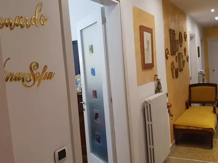 Immagine 12 di Appartamento in vendita  a Livorno