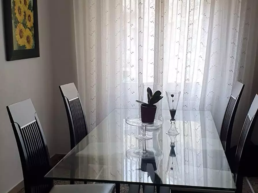 Immagine 5 di Appartamento in vendita  a Livorno