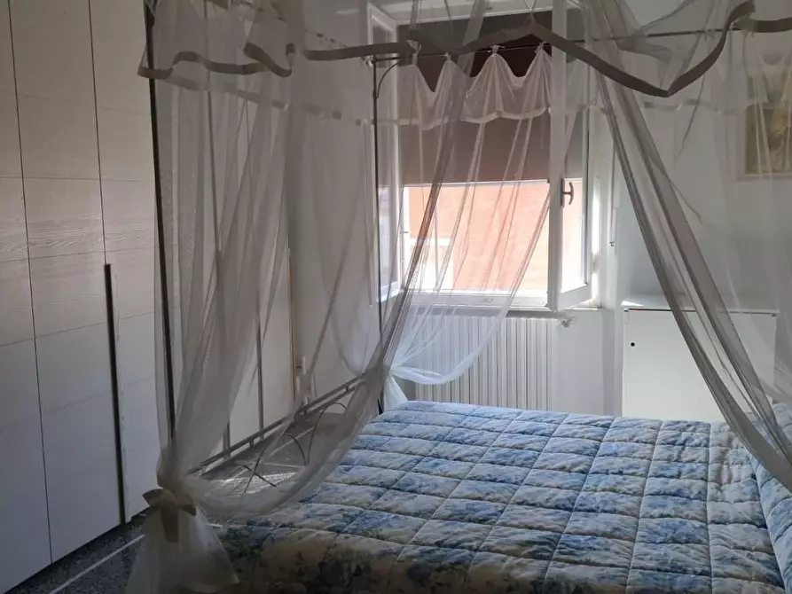 Immagine 13 di Appartamento in vendita  a Livorno