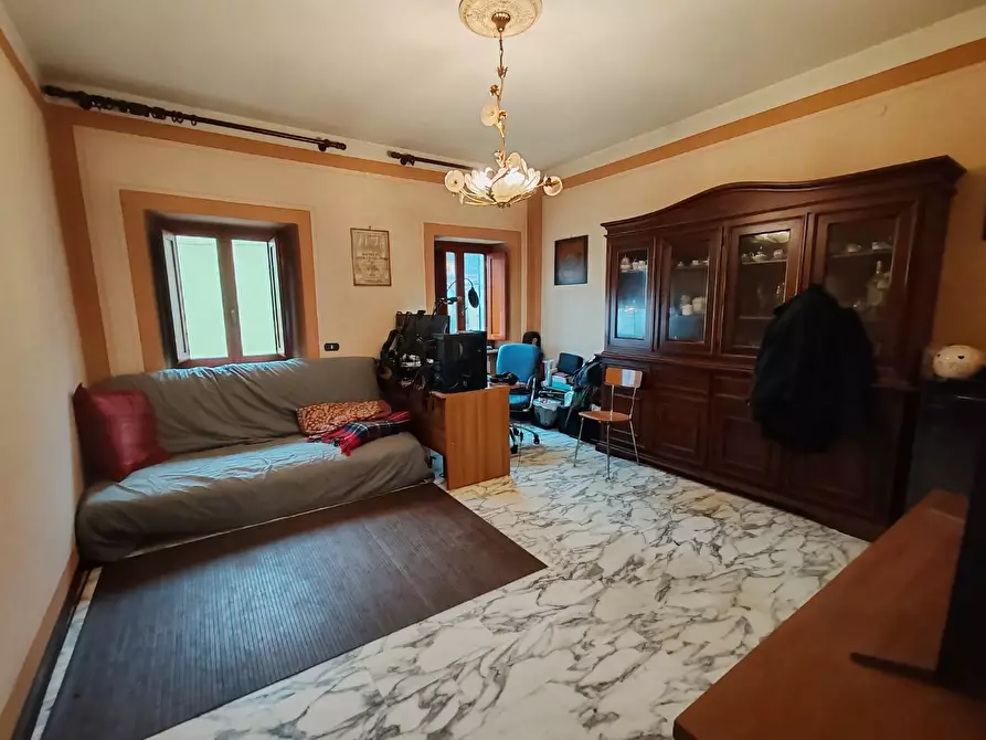 Immagine 3 di Appartamento in vendita  a Massa