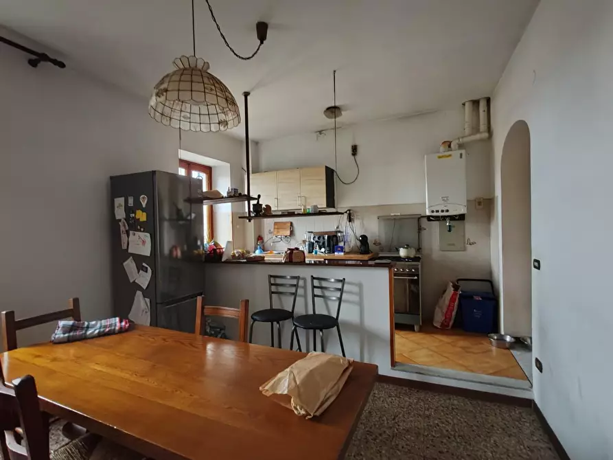 Immagine 2 di Appartamento in vendita  a Massa