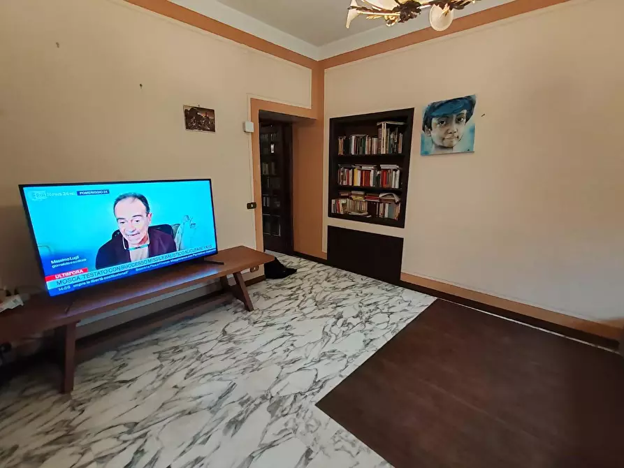 Immagine 4 di Appartamento in vendita  a Massa