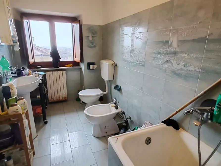 Immagine 9 di Appartamento in vendita  a Massa