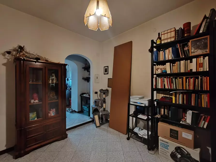 Immagine 12 di Appartamento in vendita  a Massa