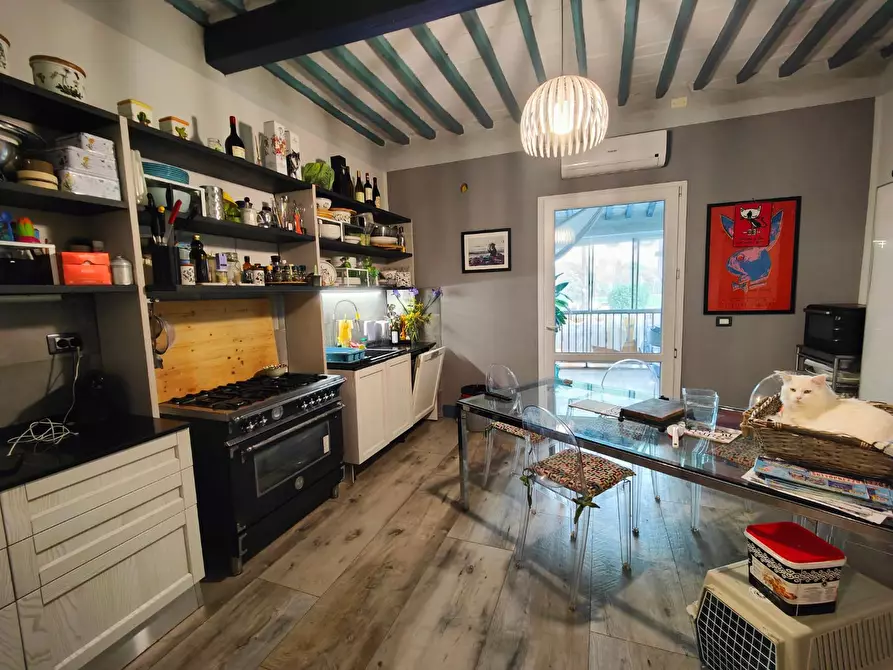 Immagine 2 di Appartamento in vendita  a Pisa