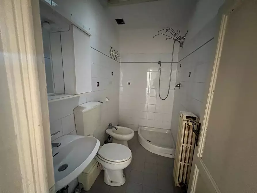 Immagine 9 di Appartamento in vendita  a Capraia E Limite