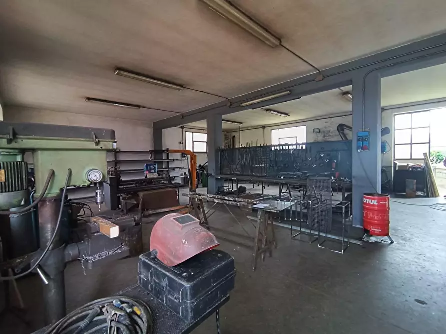 Immagine 3 di Laboratorio in vendita  a Coreglia Antelminelli