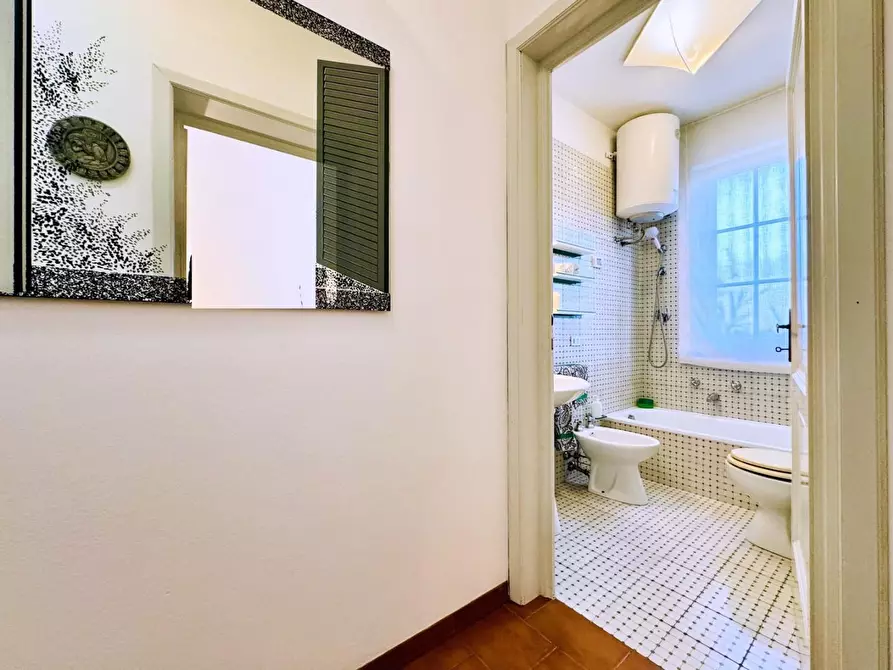 Immagine 18 di Appartamento in vendita  a Seravezza