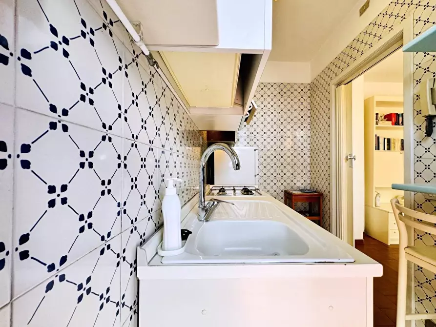 Immagine 8 di Appartamento in vendita  a Seravezza