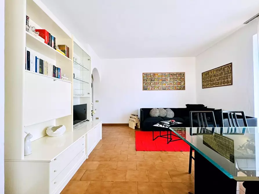 Immagine 11 di Appartamento in vendita  a Seravezza