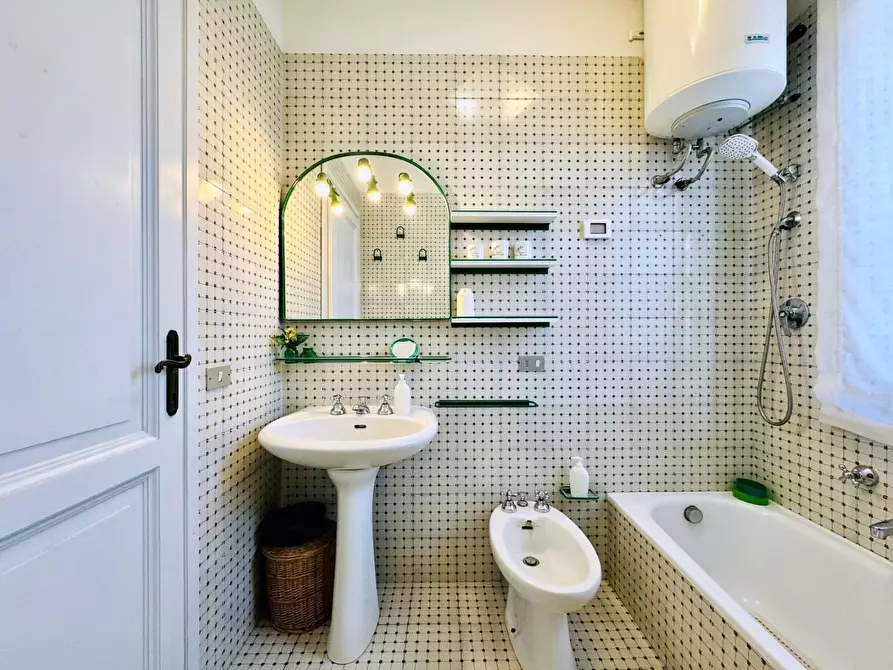 Immagine 28 di Appartamento in vendita  a Seravezza