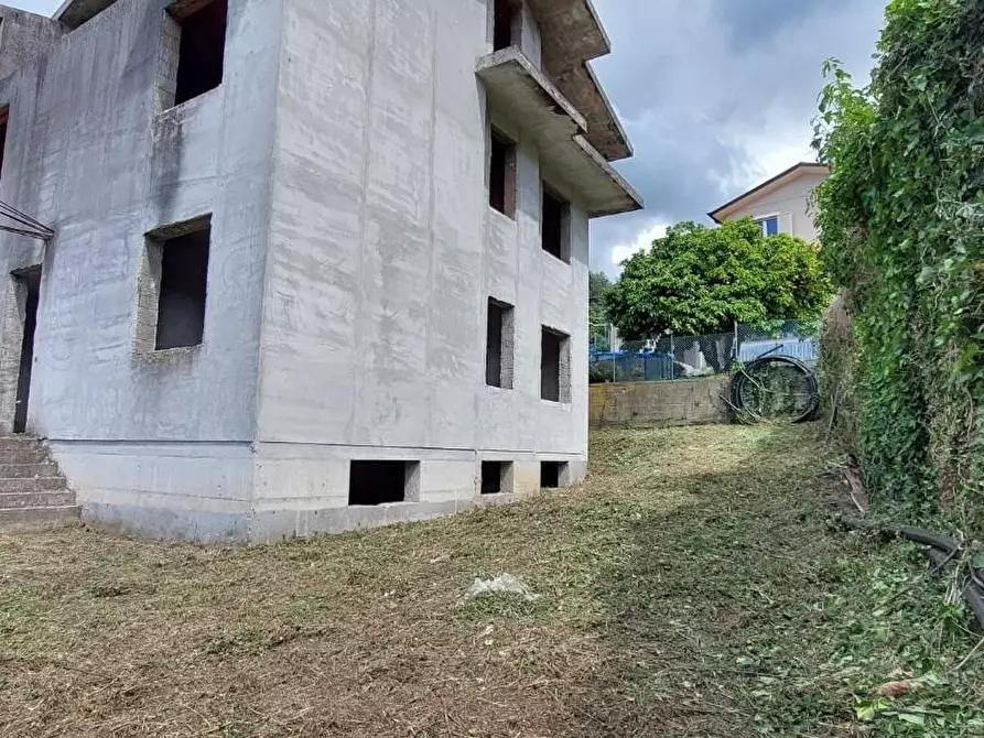 Immagine 5 di Villa in vendita  a Massarosa