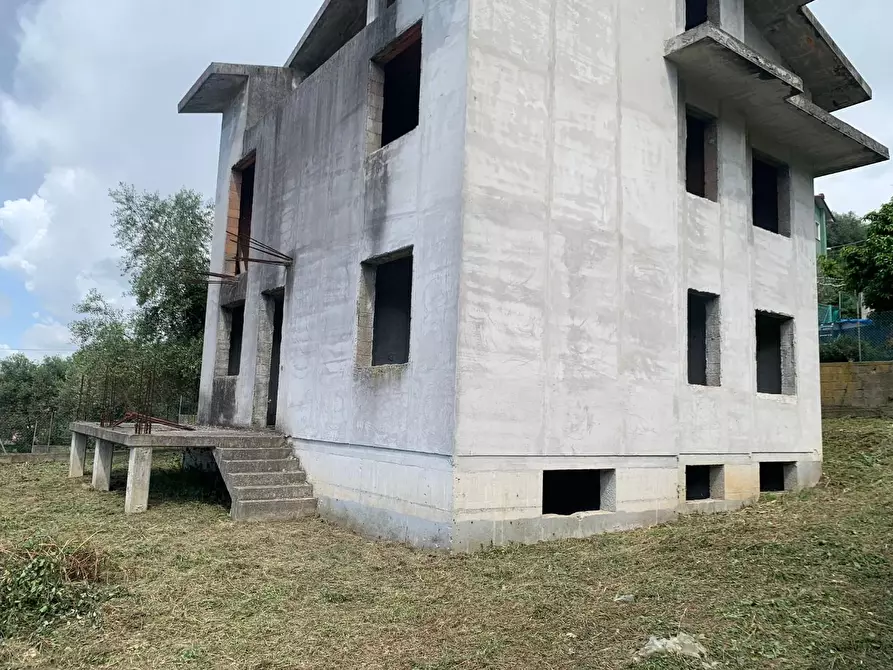 Immagine 17 di Villa in vendita  a Massarosa