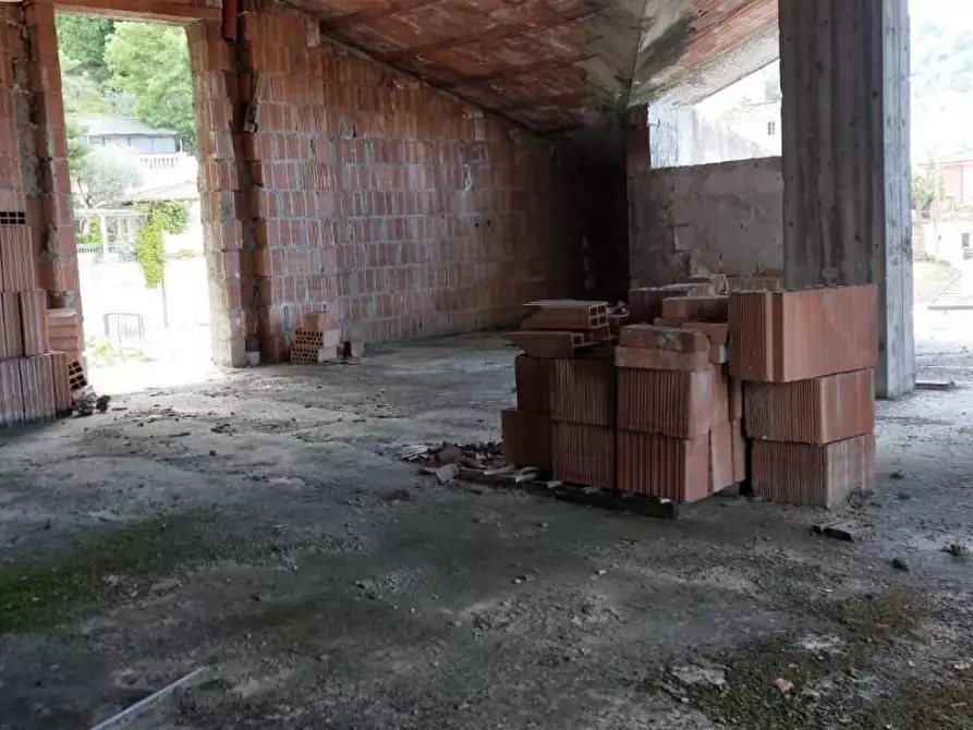 Immagine 61 di Villa in vendita  a Massarosa