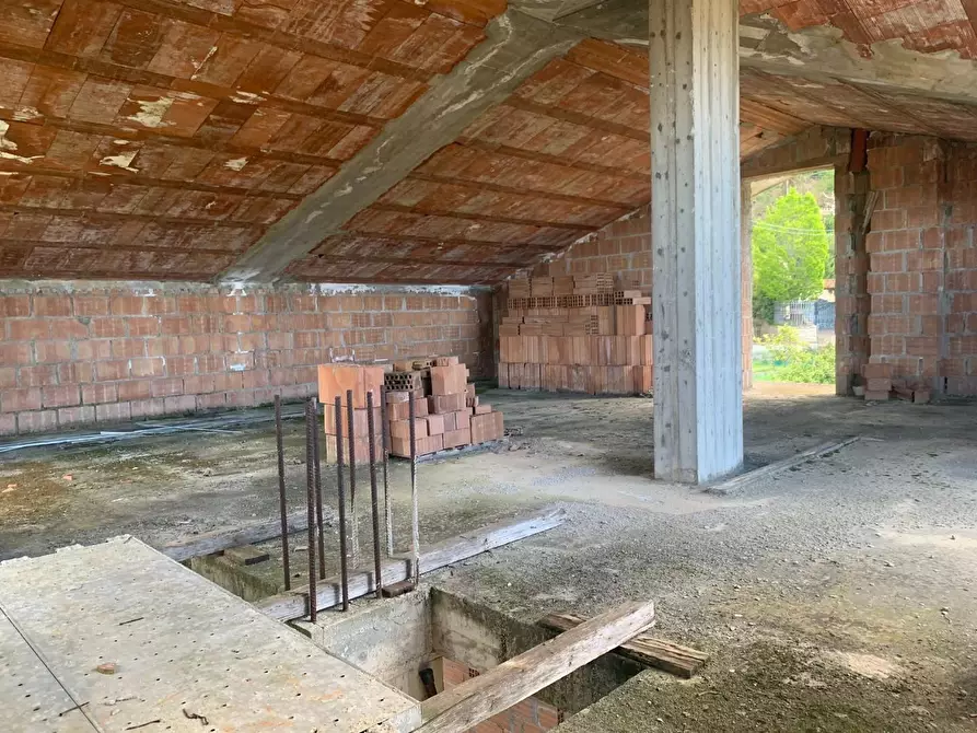 Immagine 45 di Villa in vendita  a Massarosa