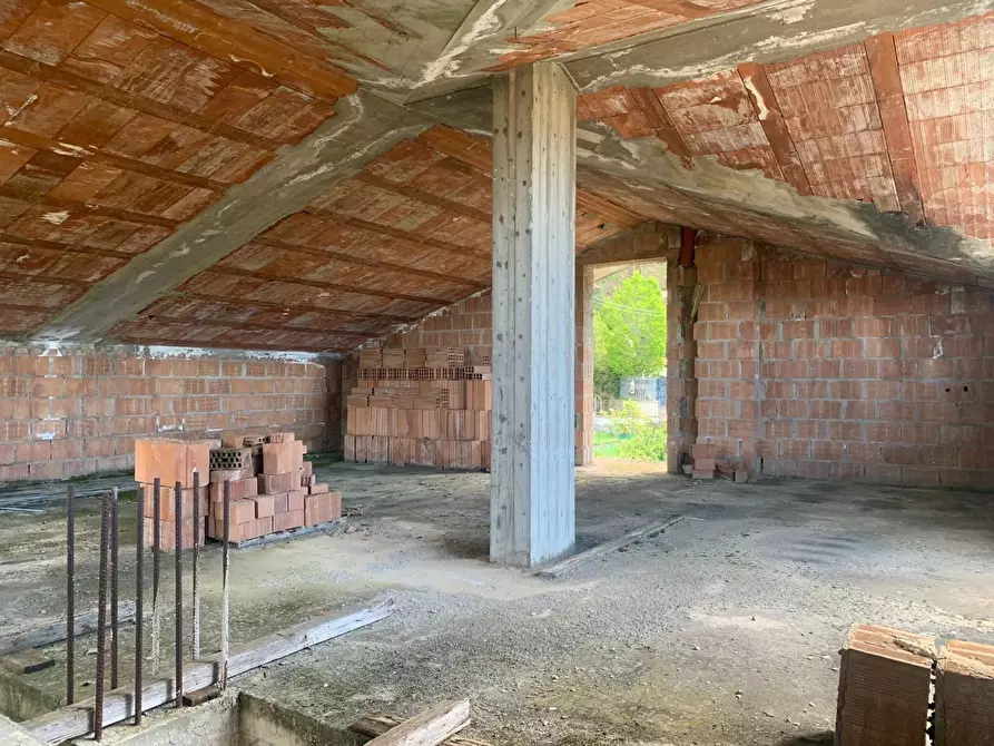 Immagine 46 di Villa in vendita  a Massarosa