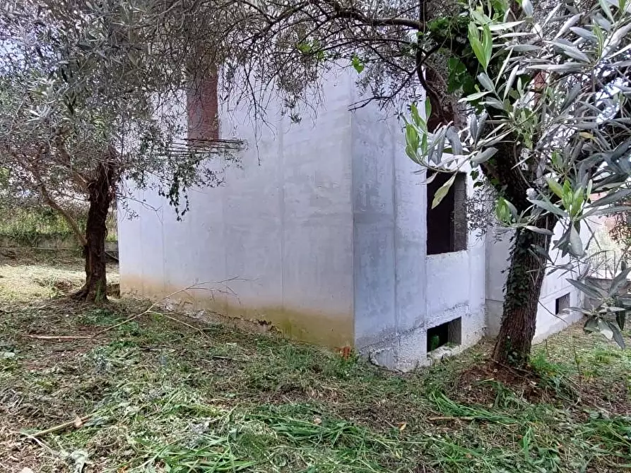 Immagine 8 di Villa in vendita  a Massarosa