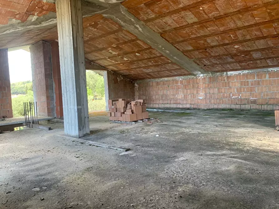 Immagine 33 di Villa in vendita  a Massarosa