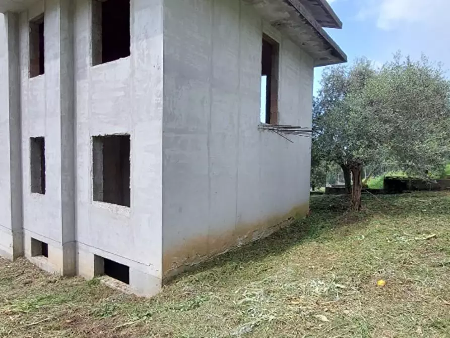 Immagine 6 di Villa in vendita  a Massarosa