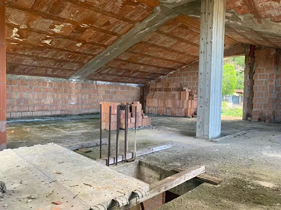 Immagine 37 di Villa in vendita  a Massarosa