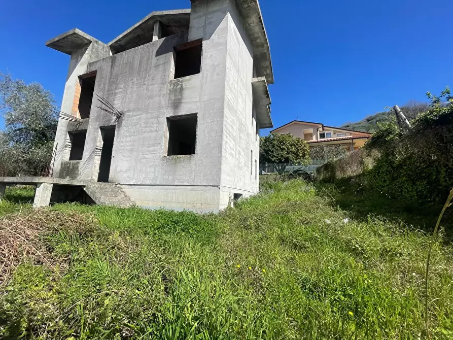 Immagine 15 di Villa in vendita  a Massarosa