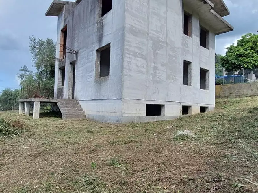 Immagine 9 di Villa in vendita  a Massarosa