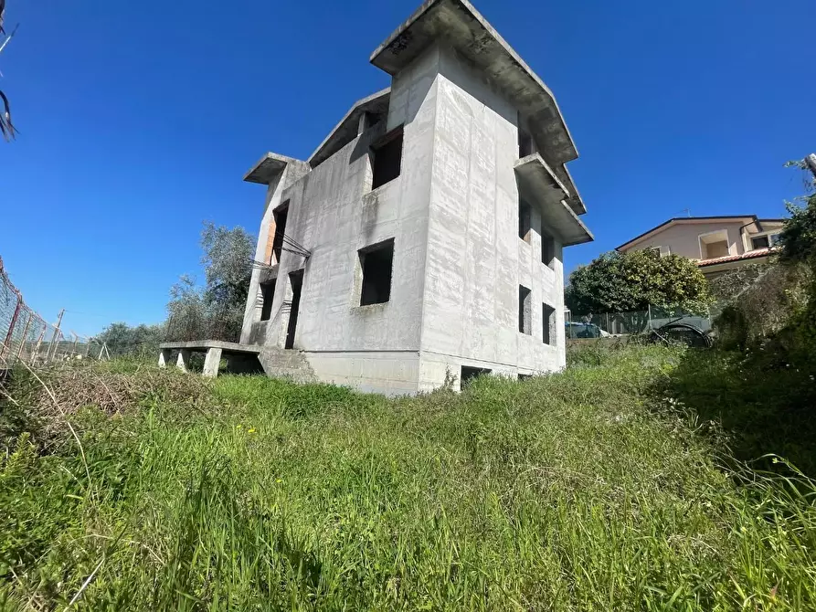 Immagine 18 di Villa in vendita  a Massarosa