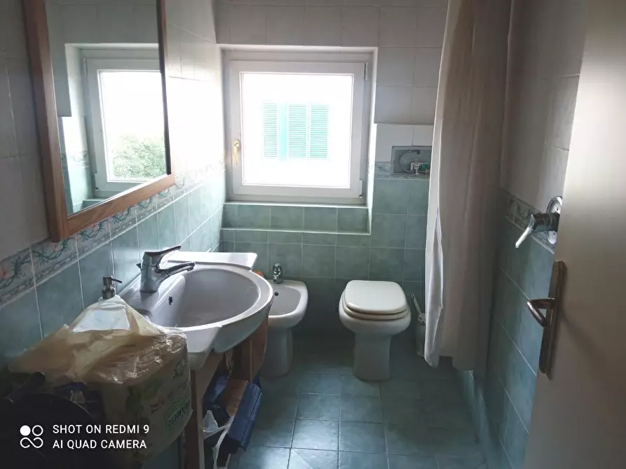 Immagine 5 di Appartamento in vendita  a Montignoso