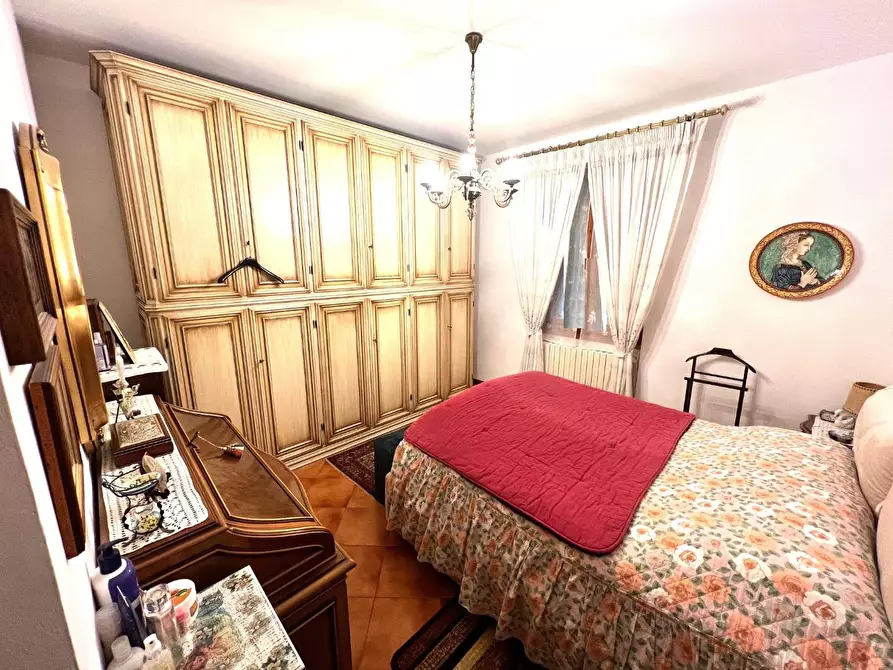 Immagine 11 di Appartamento in vendita  a Montelupo Fiorentino