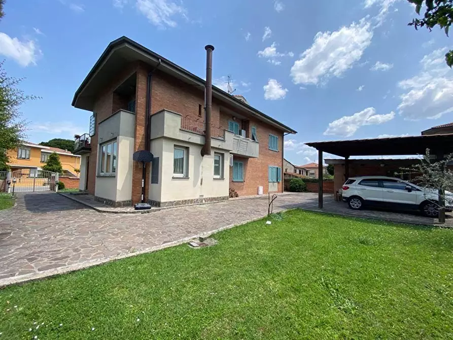 Immagine 39 di Villa in vendita  a Pisa