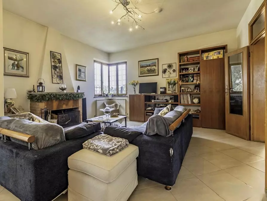 Immagine 48 di Villa in vendita  a Pisa