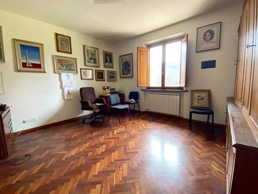 Immagine 31 di Villa in vendita  a Pisa