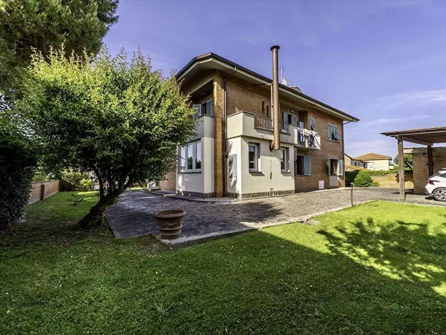 Immagine 44 di Villa in vendita  a Pisa