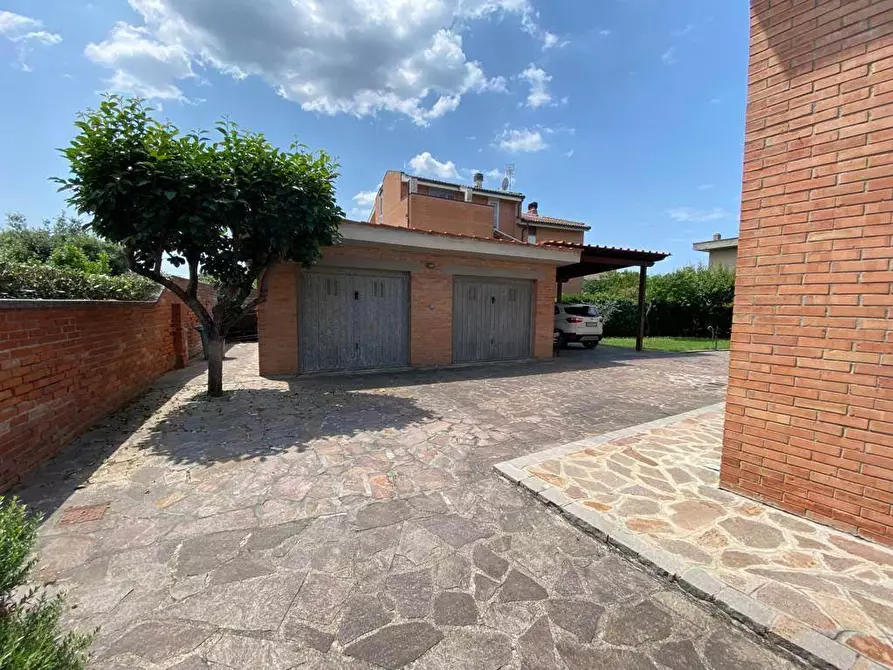 Immagine 40 di Villa in vendita  a Pisa