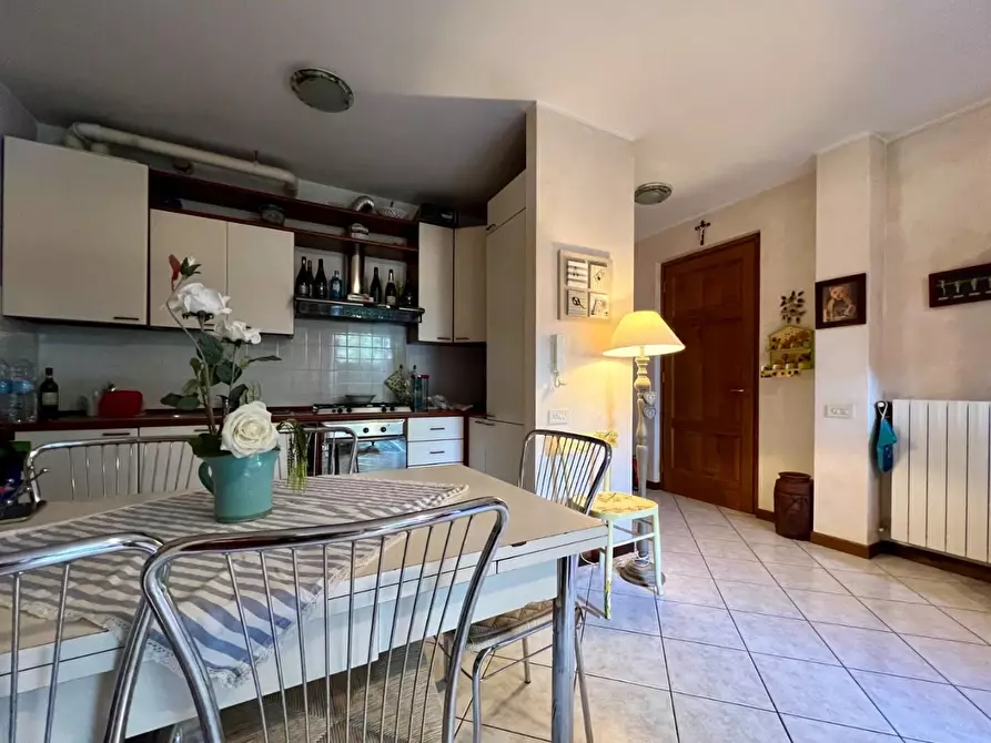 Immagine 3 di Appartamento in vendita  a Massa