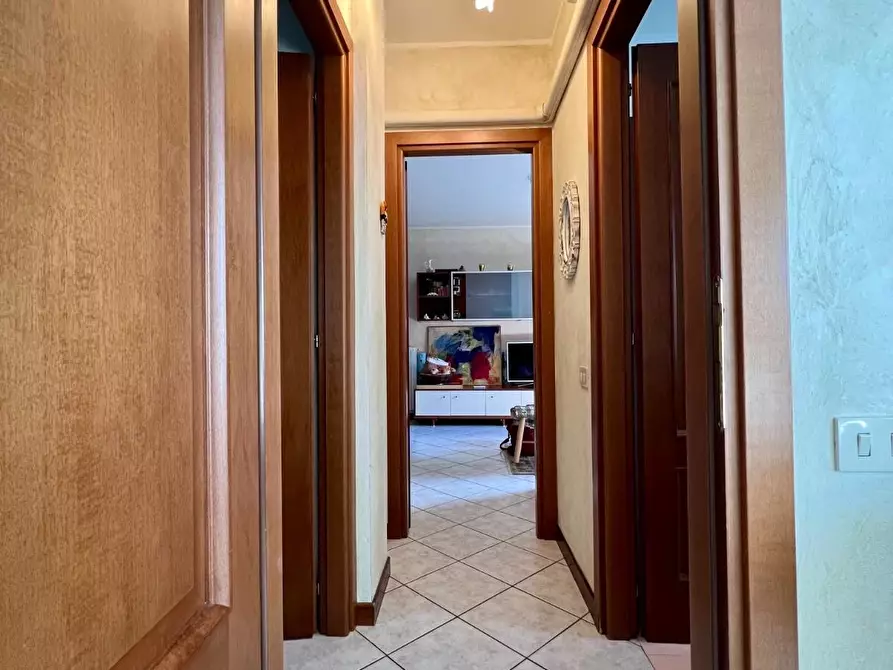 Immagine 11 di Appartamento in vendita  a Massa