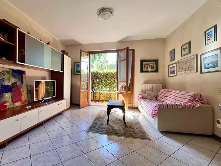 Immagine 8 di Appartamento in vendita  a Massa