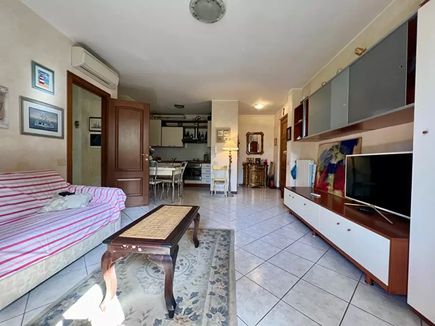 Immagine 4 di Appartamento in vendita  a Massa