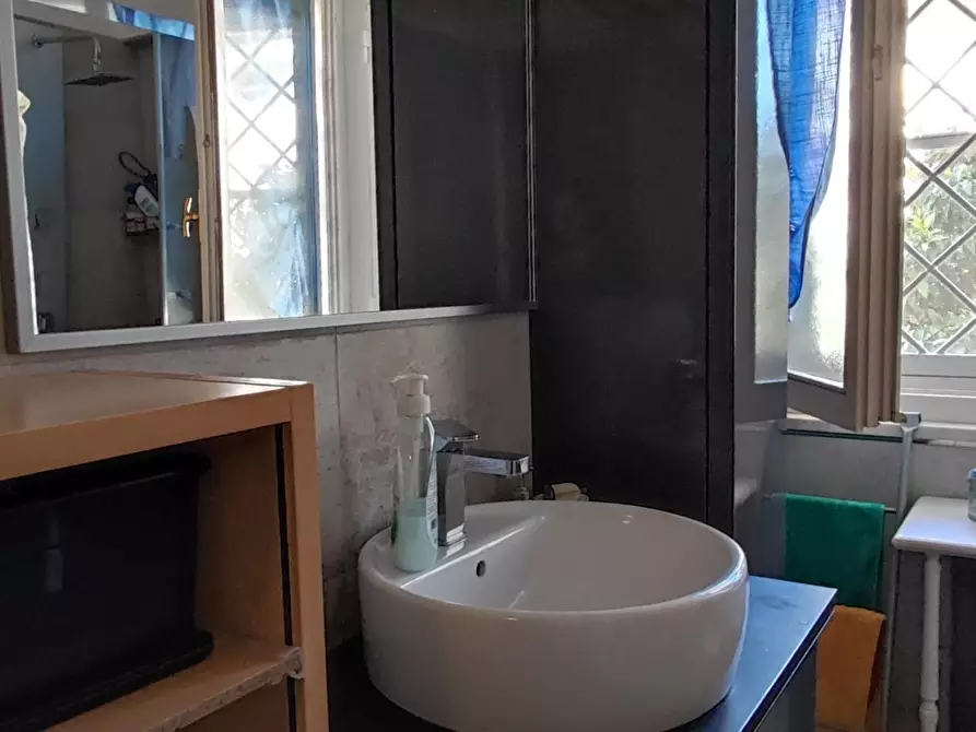 Immagine 27 di Appartamento in vendita  a Livorno