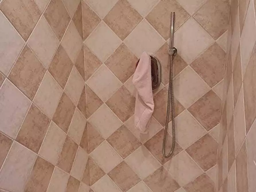 Immagine 29 di Villa in vendita  a Carrara