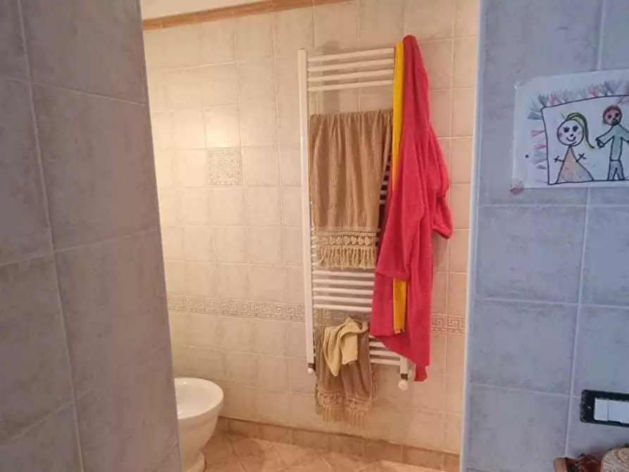 Immagine 28 di Villa in vendita  a Carrara