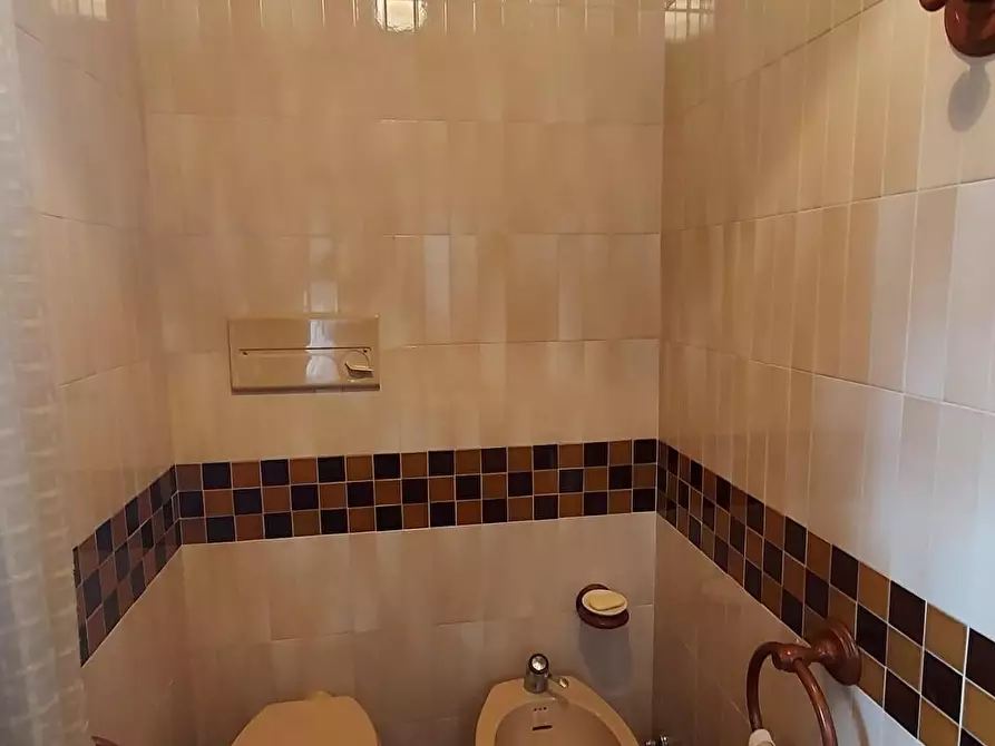 Immagine 33 di Villa in vendita  a Lucca