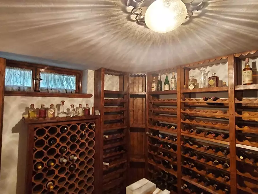 Immagine 31 di Villa in vendita  a Lucca