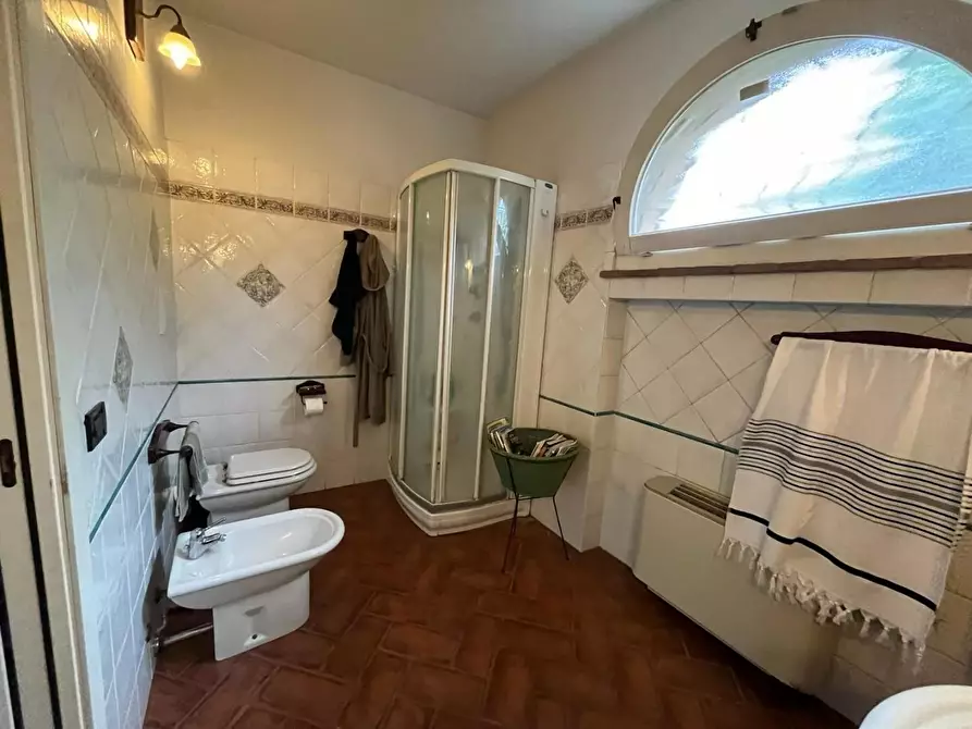 Immagine 26 di Villa in vendita  a Cecina