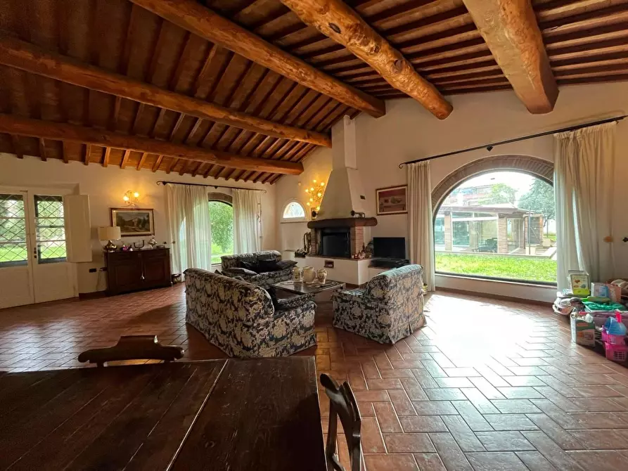 Immagine 2 di Villa in vendita  a Cecina