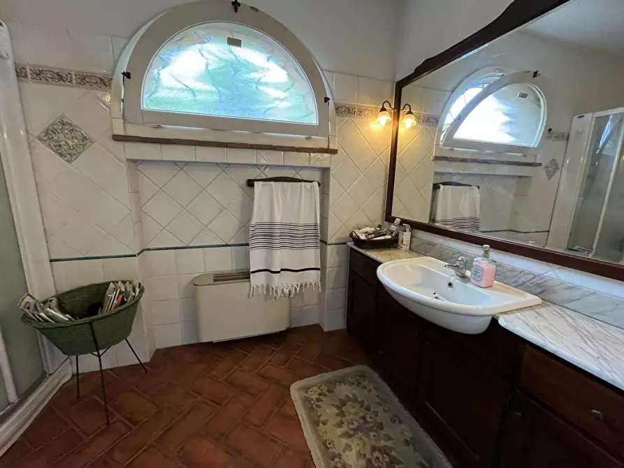 Immagine 27 di Villa in vendita  a Cecina