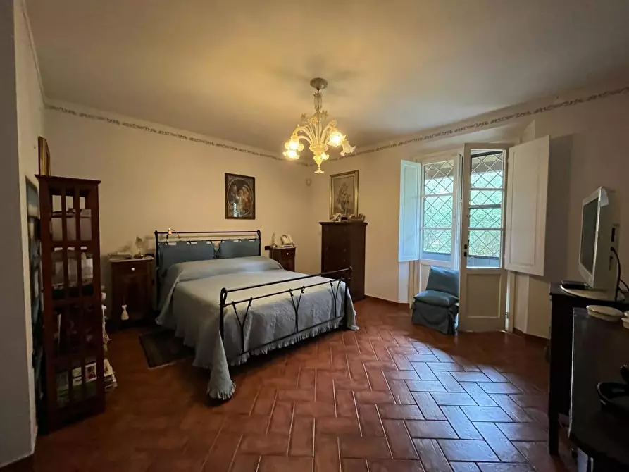 Immagine 18 di Villa in vendita  a Cecina