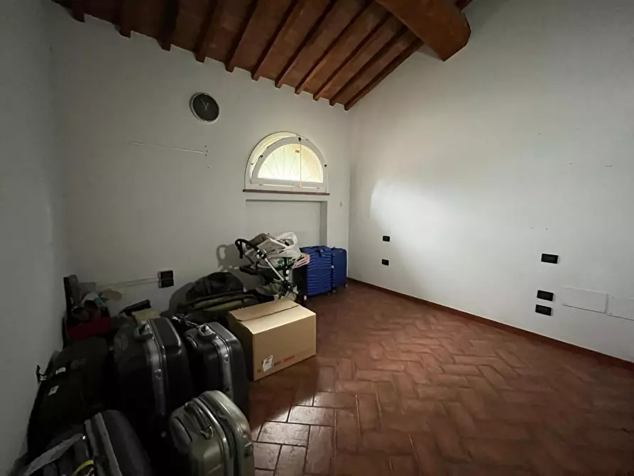 Immagine 35 di Villa in vendita  a Cecina