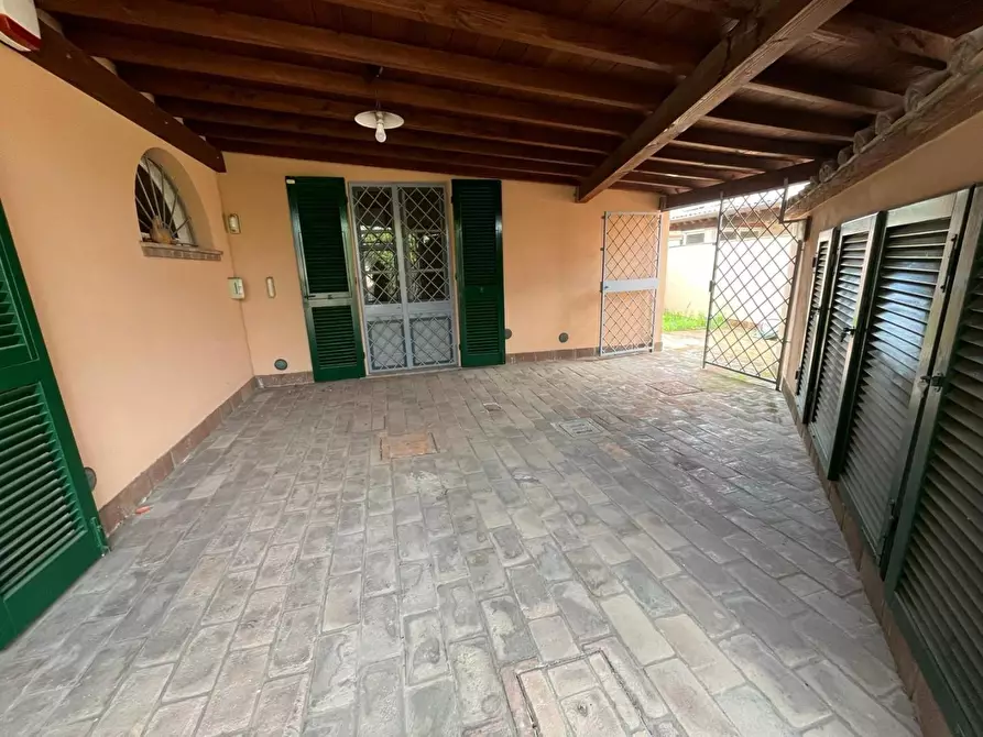 Immagine 55 di Villa in vendita  a Cecina