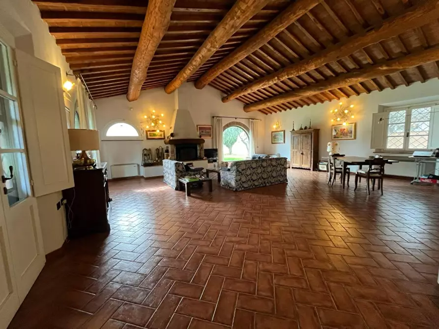 Immagine 3 di Villa in vendita  a Cecina